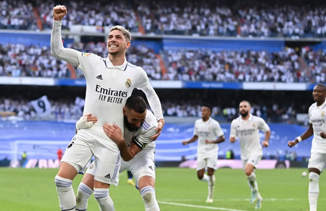 爱游戏体育-巴塞罗那迎足总杯关键赛，冲刺阶段状态回暖，底气十足，身体对抗强度拉满的简单介绍