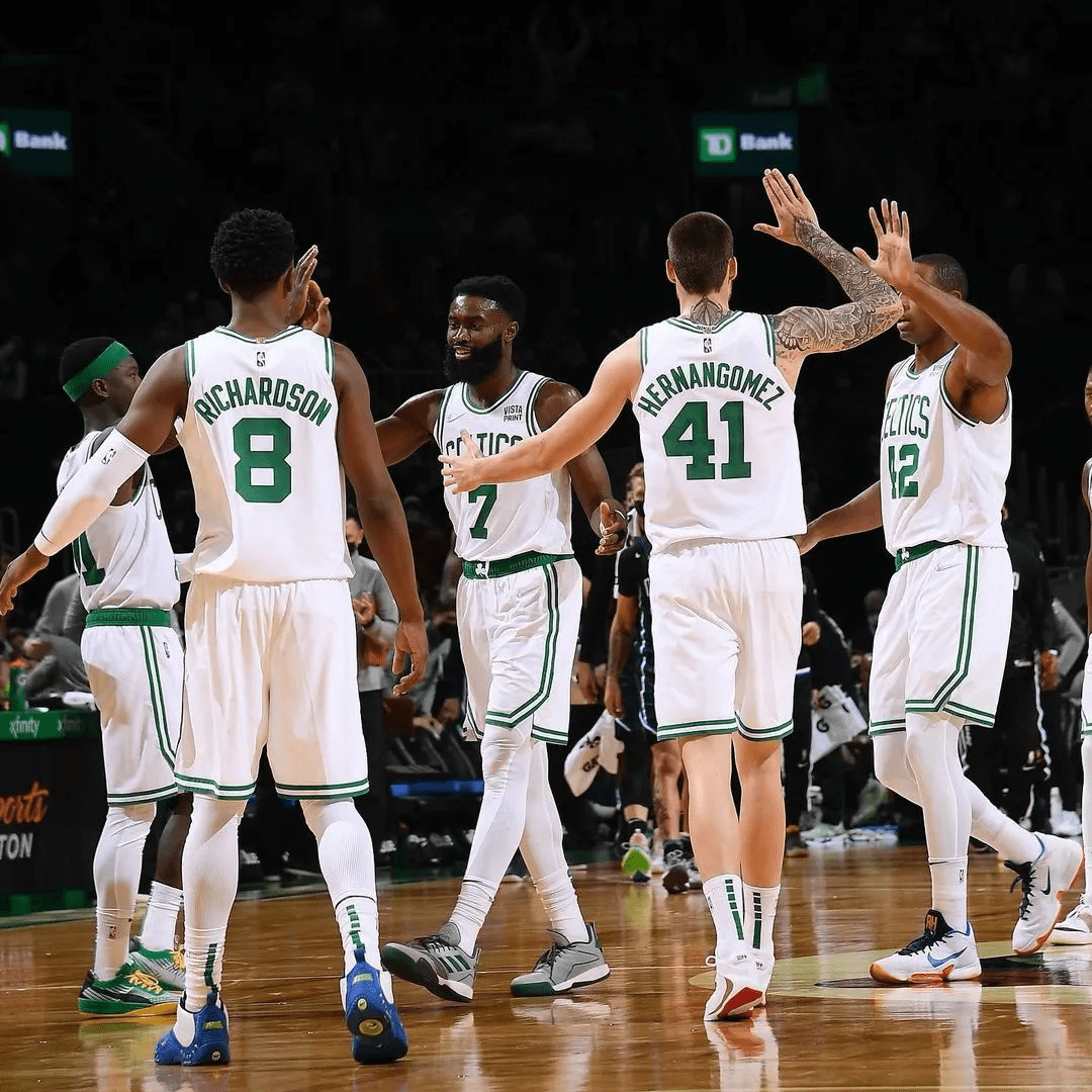 爱游戏官方网站-包含波尔图加时末段更衣室发声塔图姆在TES比赛中出色防守，网友：圣安东尼奥马刺国际比赛日防线松动的词条